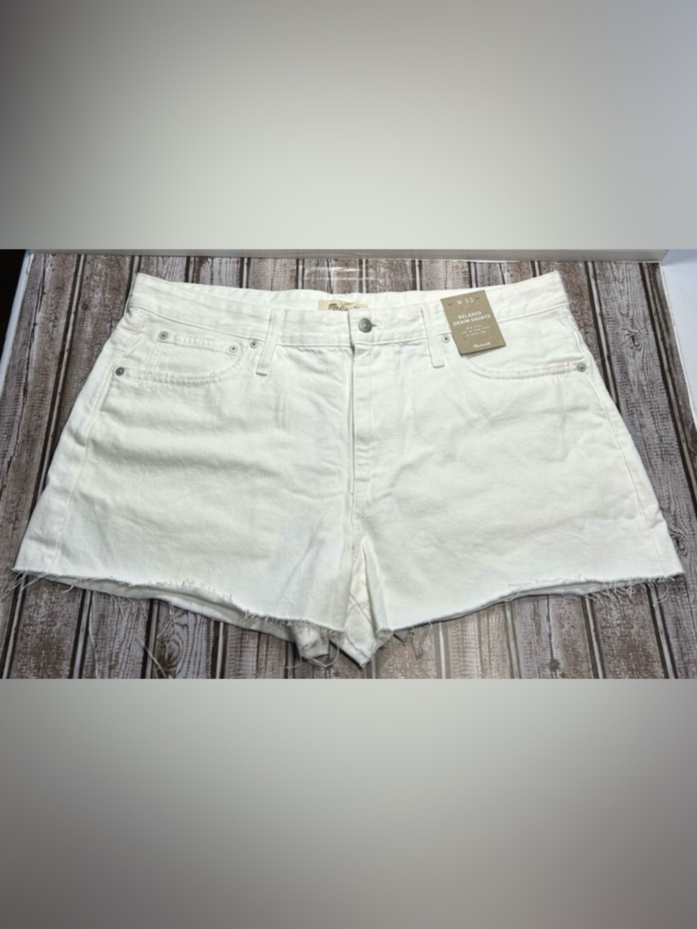 Madewell Women’s White denim jean relaxed shorts size 33 NWT raw hem